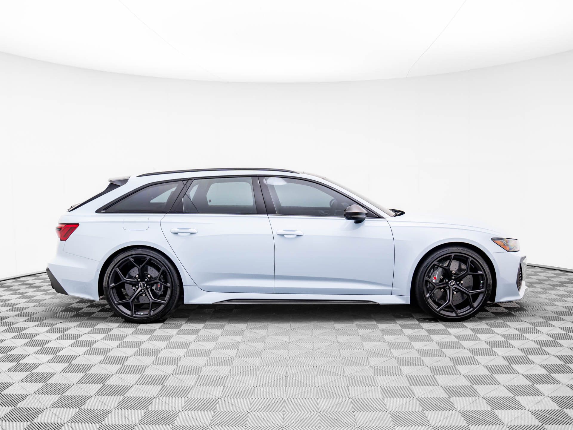 2025 Audi RS 6 Avant Performance Base photo 6