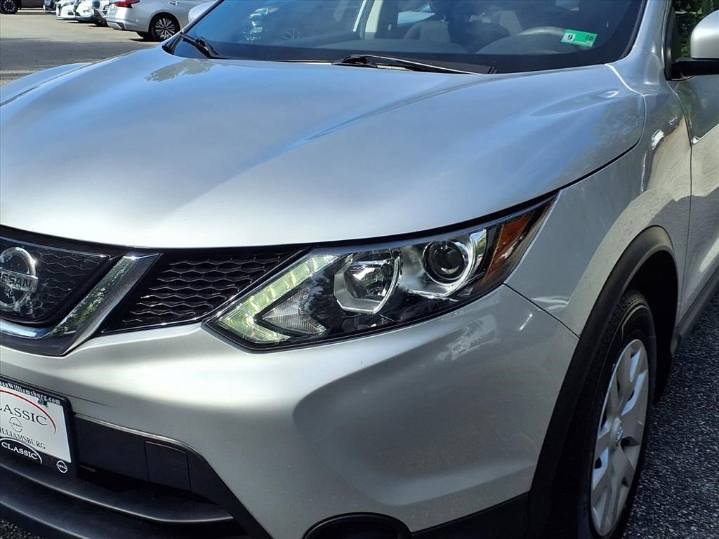 2019 Nissan Rogue Sport S photo 3