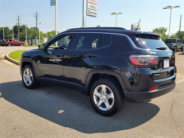 2024 Jeep Compass Latitude photo 8