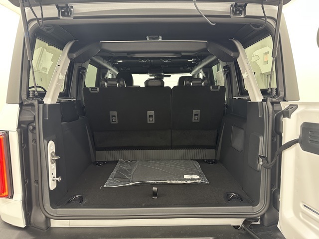 2025 Ford Bronco Outer Banks photo 14