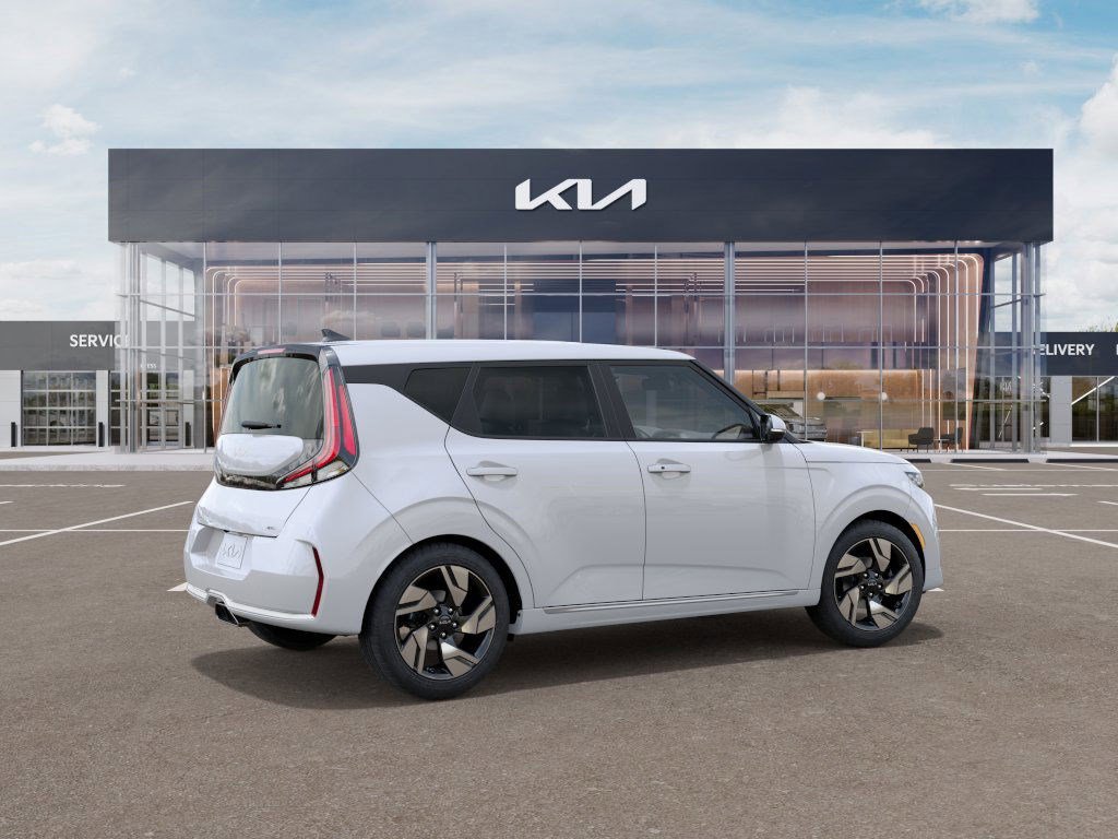 2025 Kia Soul GT-Line photo 3