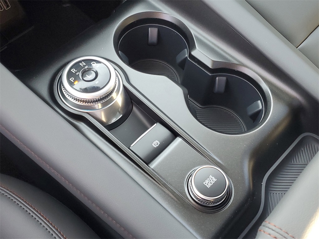 2025 Ford Explorer photo 18