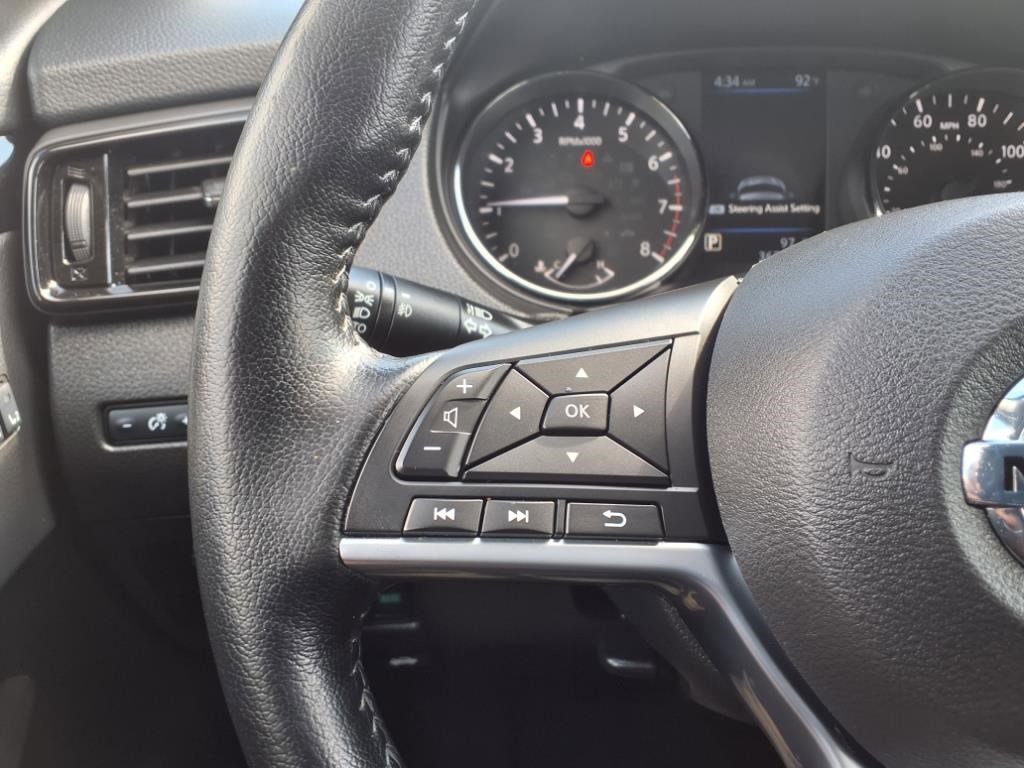 2022 Nissan Rogue Sport SV photo 18