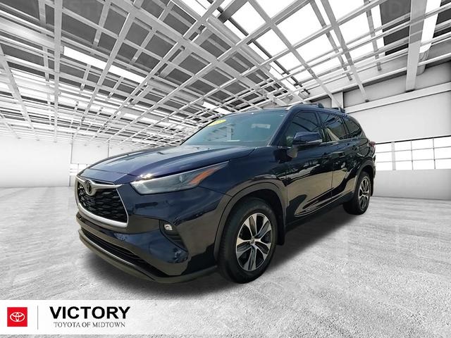 2022 Toyota Highlander XLE photo 6