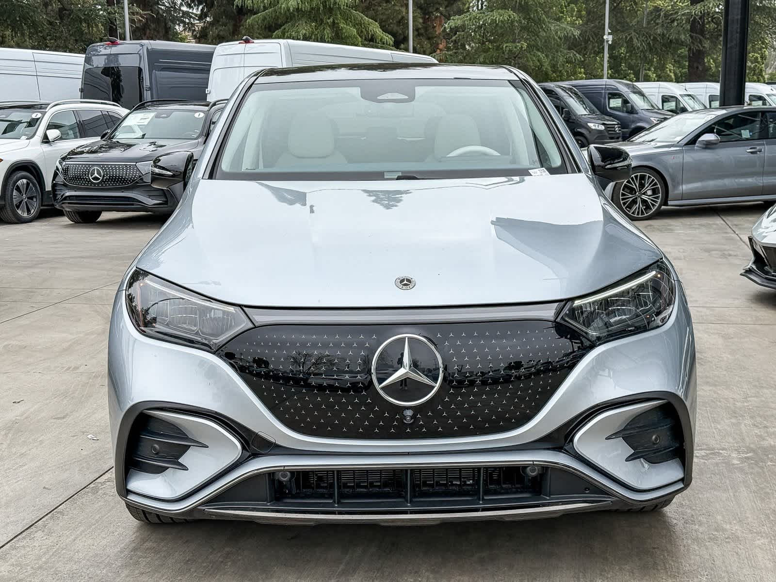 2024 Mercedes Benz EQE SUV 350 photo 2