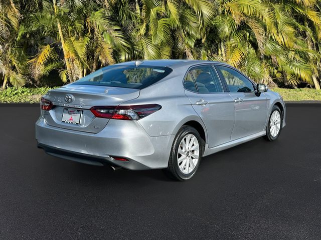 2023 Toyota Camry LE photo 4
