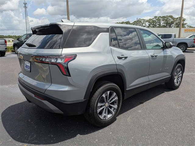 2026 Chevrolet Equinox LT photo 3