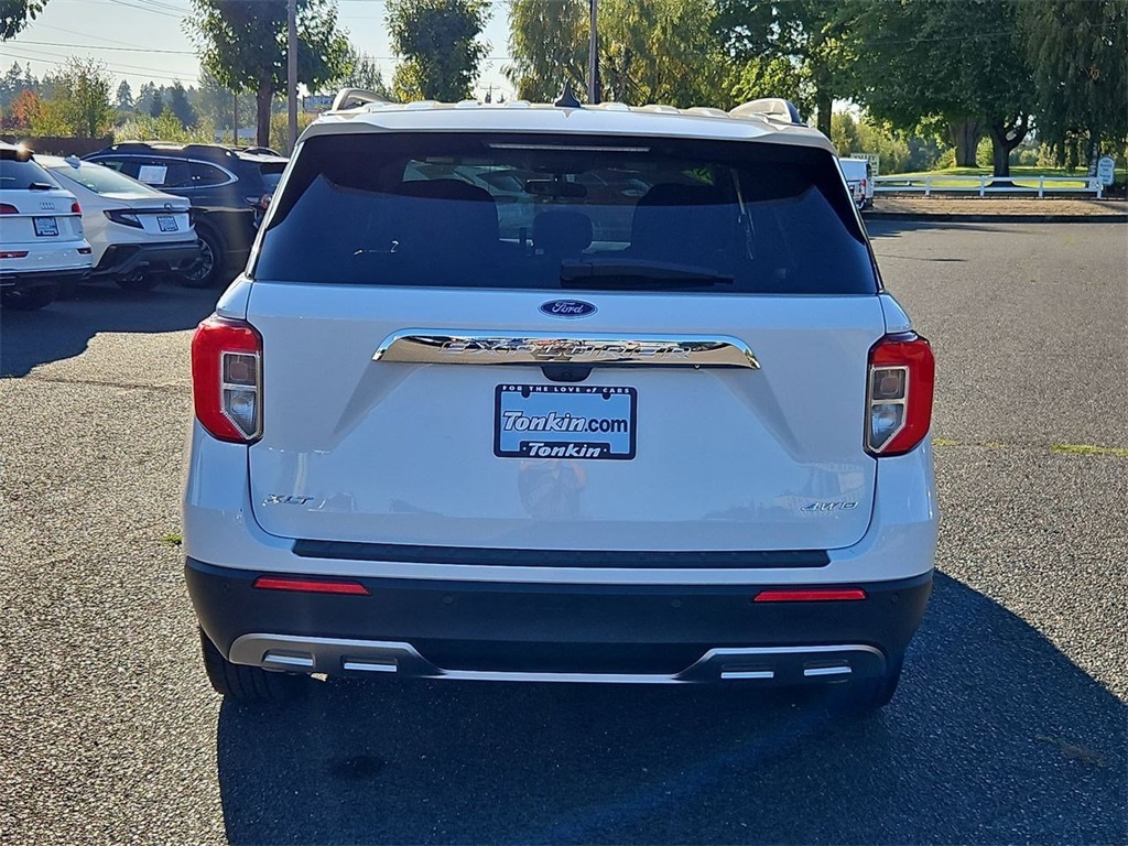 2024 Ford Explorer XLT photo 4