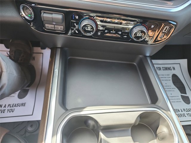 2025 Chevrolet Silverado 3500HD High Country photo 30
