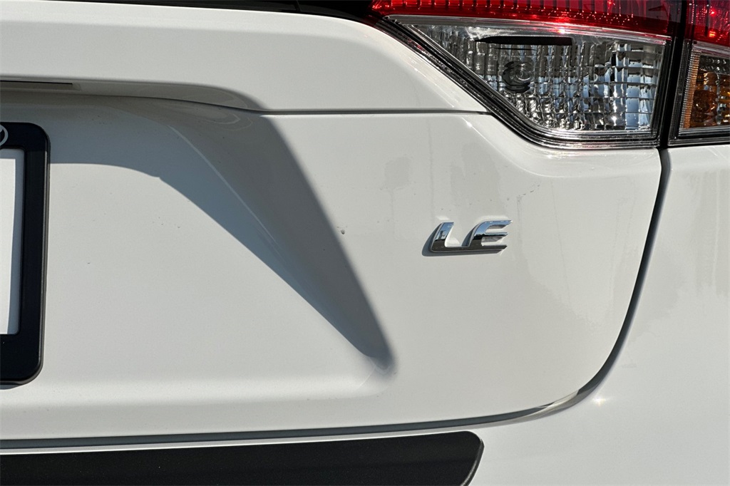 2025 Toyota Corolla LE photo 23