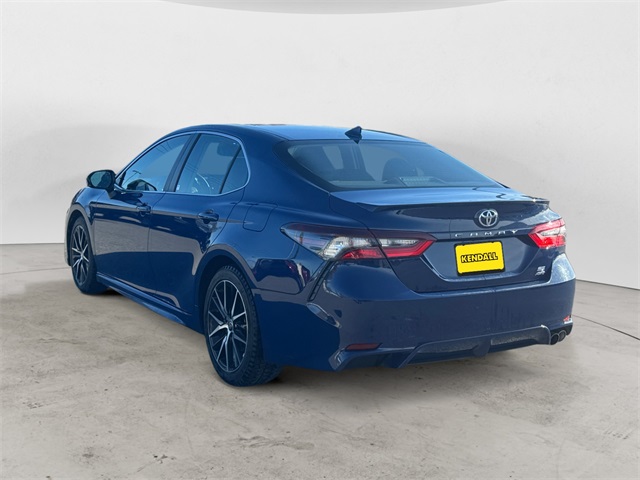 2024 Toyota Camry SE photo 3