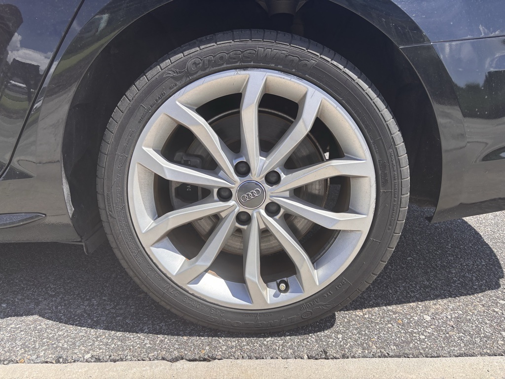 2019 Audi A4 Premium 45 TFSI Quattro photo 4