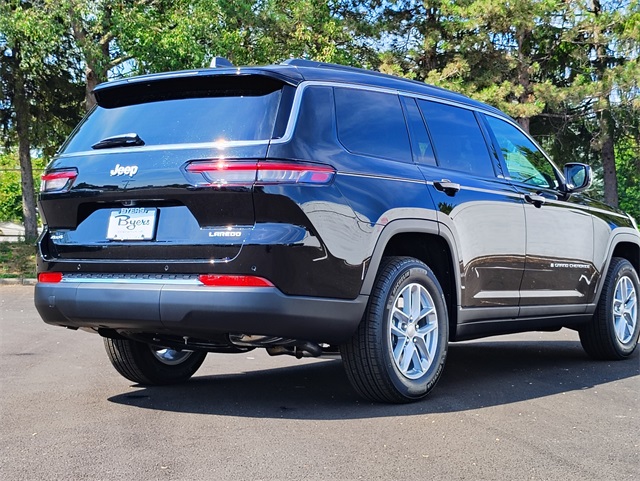 2025 Jeep Grand Cherokee Laredo photo 8