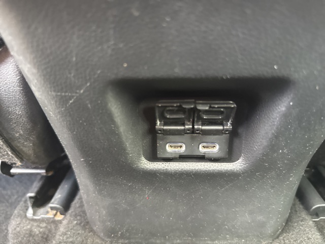 2023 Toyota RAV4 XLE photo 28