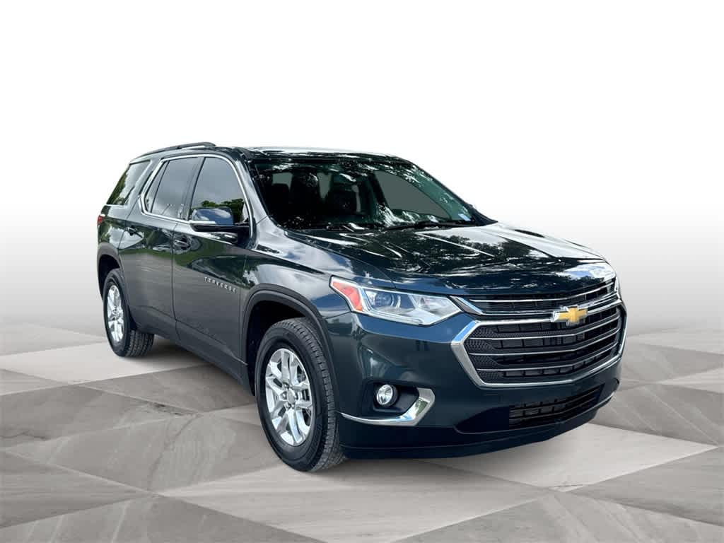2021 Chevrolet Traverse Leather photo 2