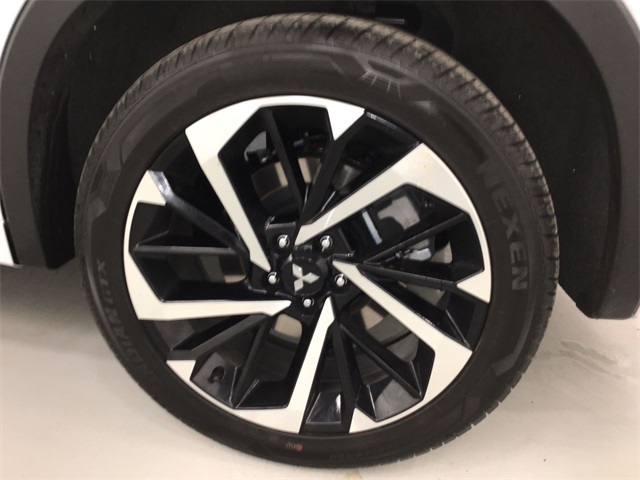 2022 Mitsubishi Outlander SEL GT photo 3