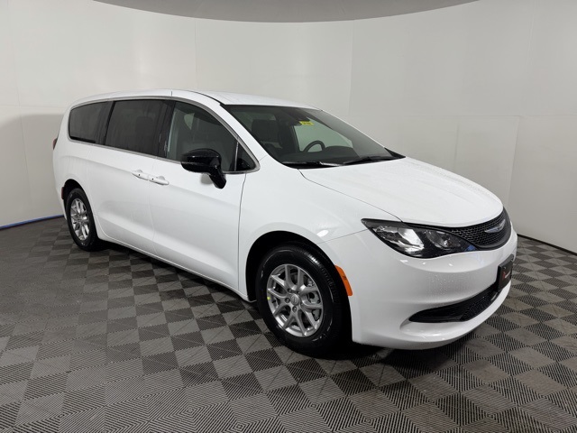 2026 Chrysler Voyager LX's photo