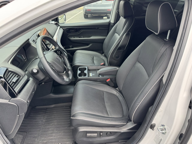2024 Honda Odyssey Elite photo 2