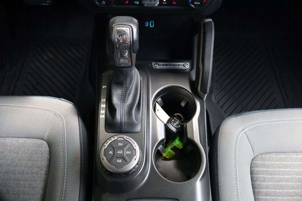2023 Ford Bronco Outer Banks photo 18