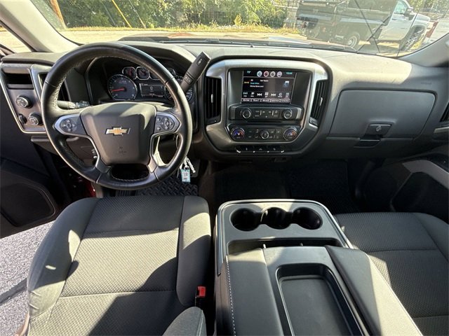 2016 Chevrolet Silverado 1500 LT photo 2