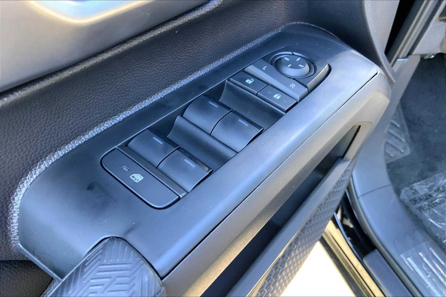 2025 Toyota Tacoma TRD Off-Road 4x4 Double Cab photo 18