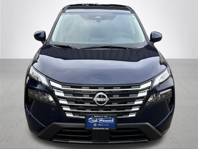 2026 Nissan Rogue SV photo 2