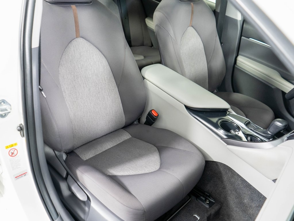 2018 Toyota Camry XLE XSE photo 7