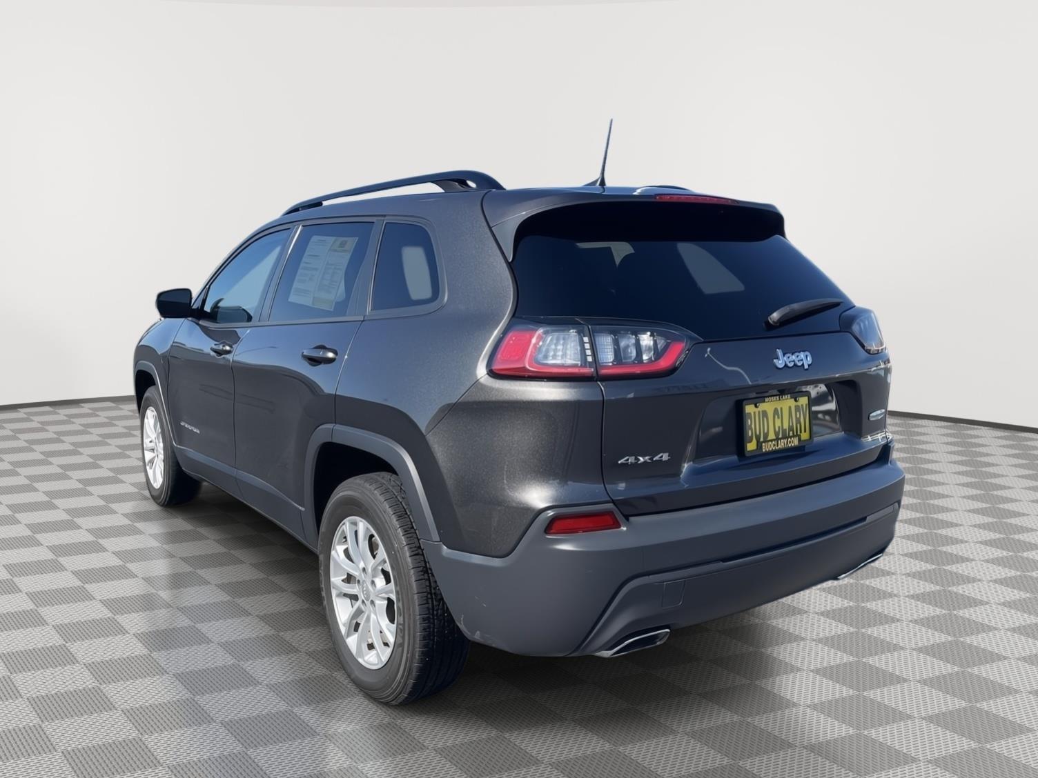 2022 Jeep Cherokee Latitude Lux photo 2