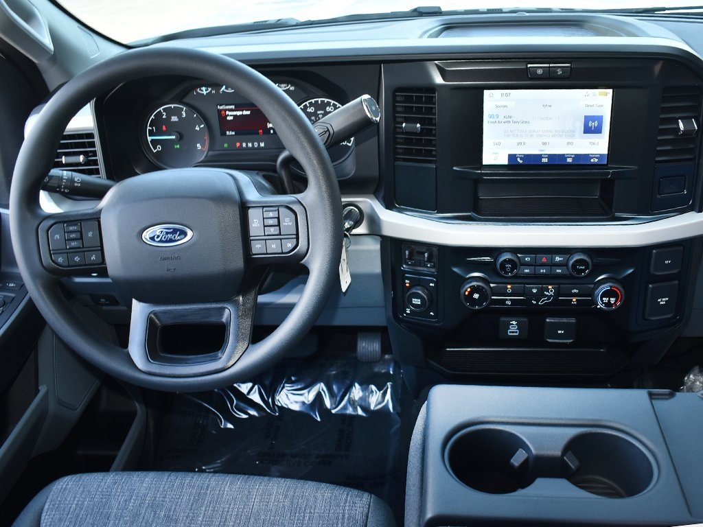 2025 Ford F-250 XLT photo 13