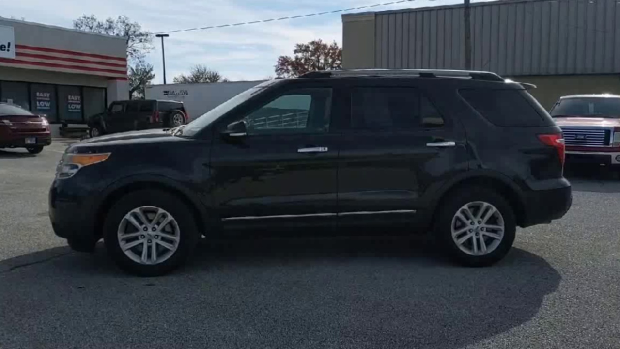 2015 Ford Explorer XLT photo 4