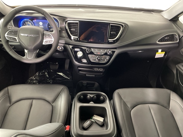 2025 Chrysler Pacifica photo 34