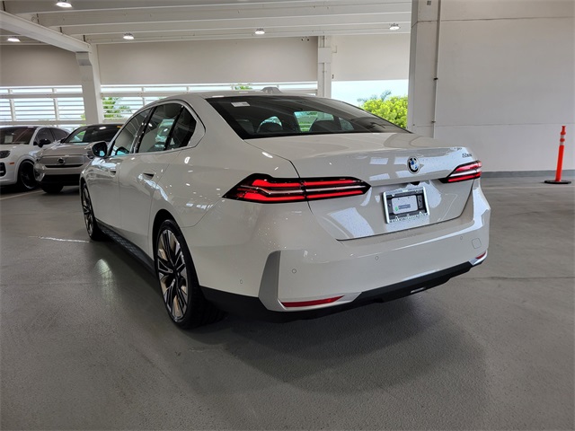 2025 Bmw 530i photo 11
