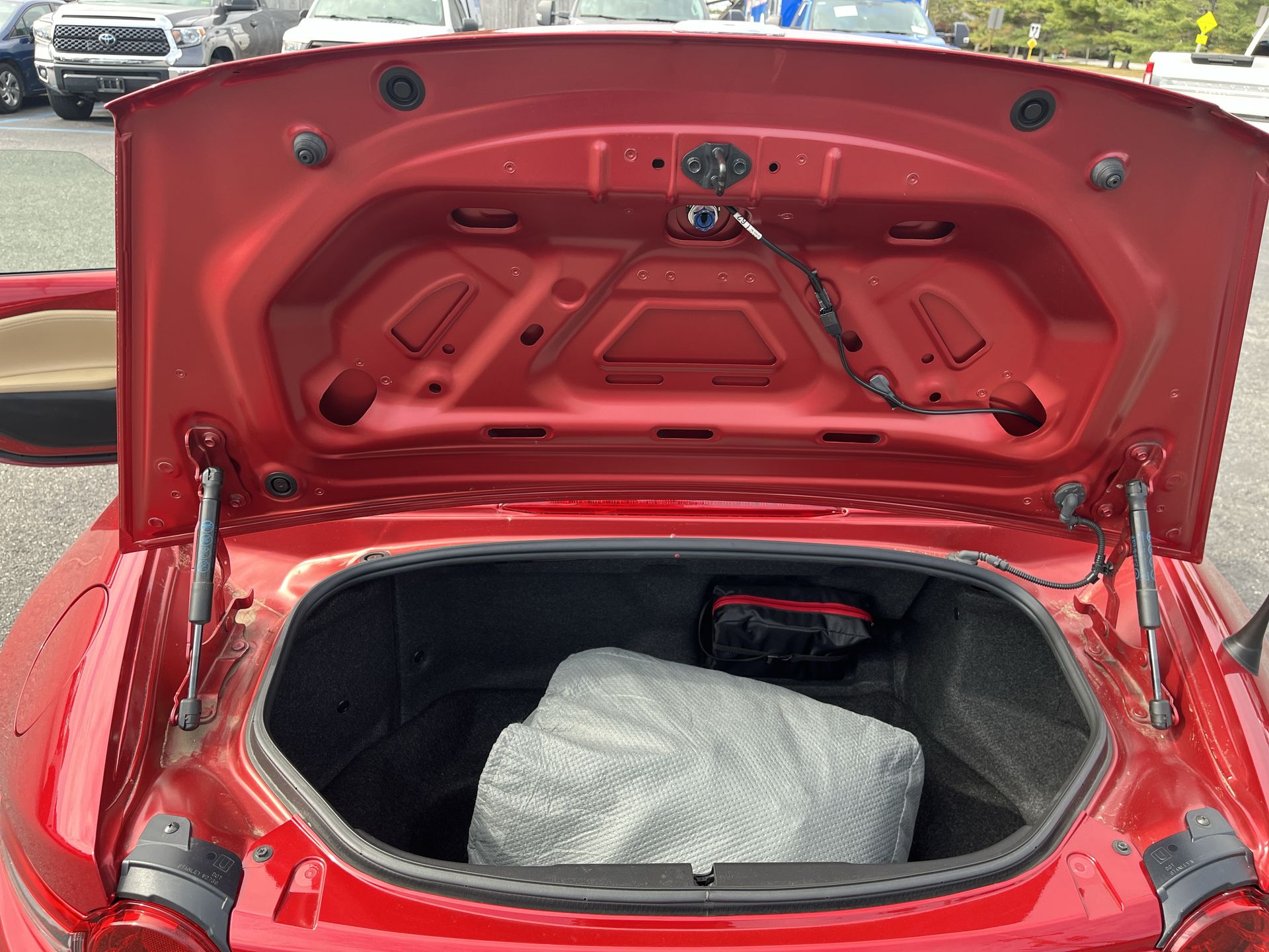 2016 Mazda MX-5 Miata Miata Grand Touring photo 3