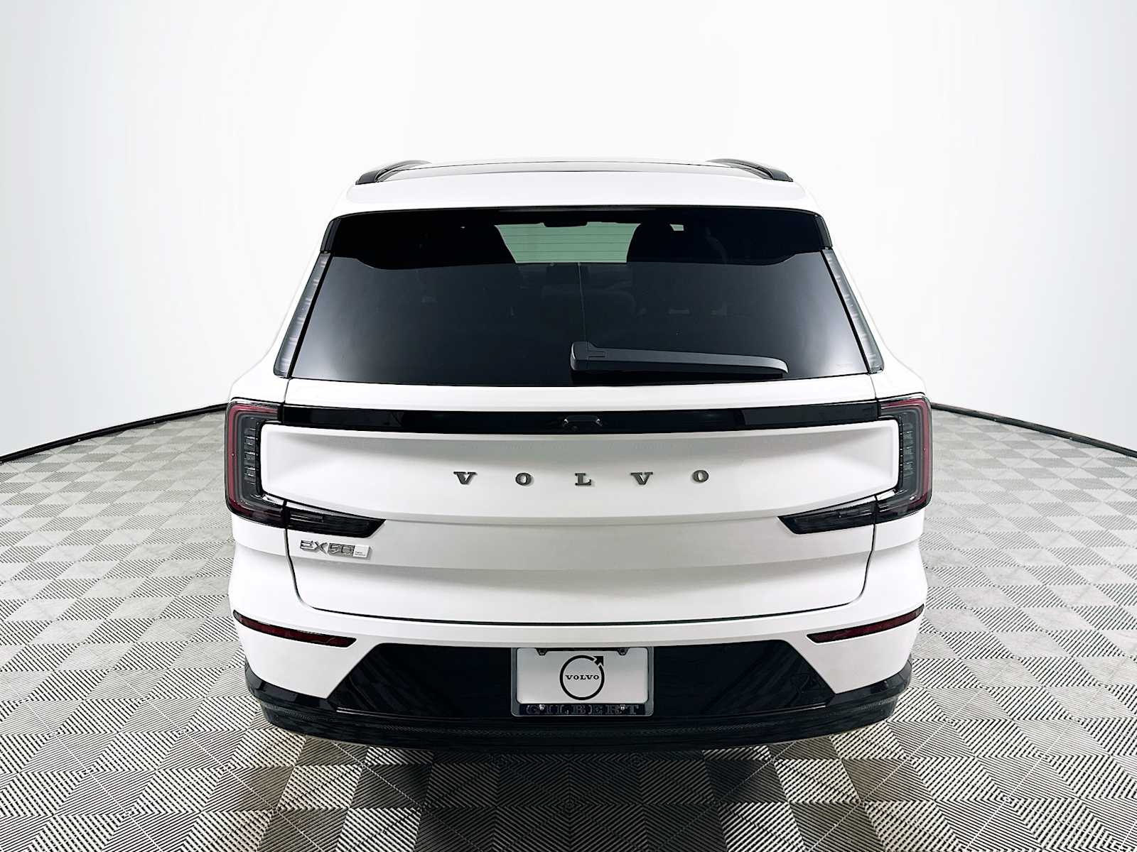 2025 Volvo EX90 Plus photo 6