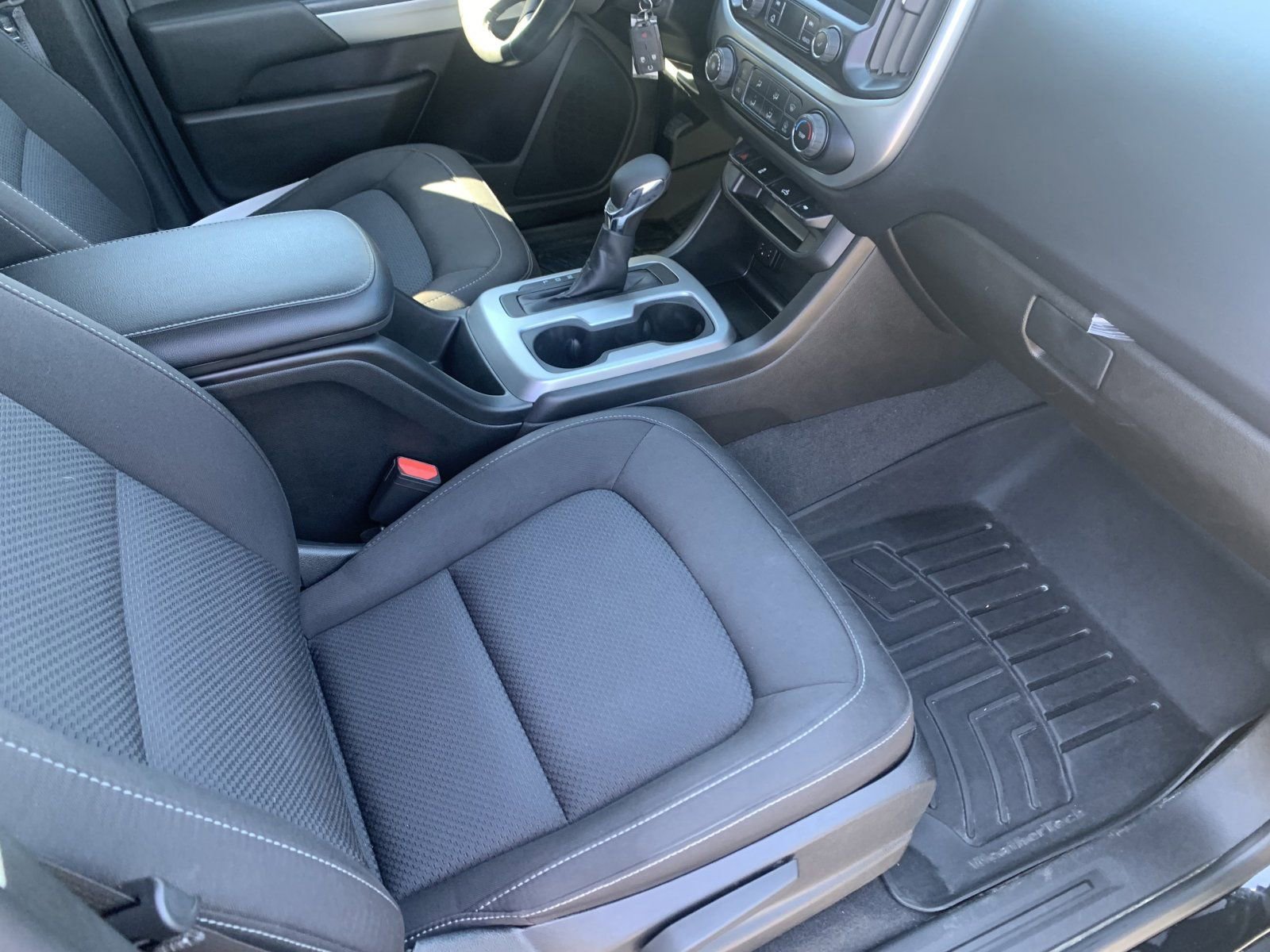 2022 Chevrolet Colorado LT photo 15