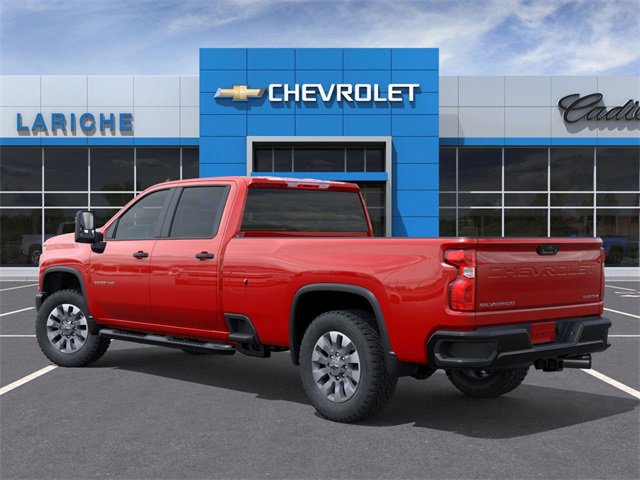 2025 Chevrolet Silverado 2500HD Custom photo 3
