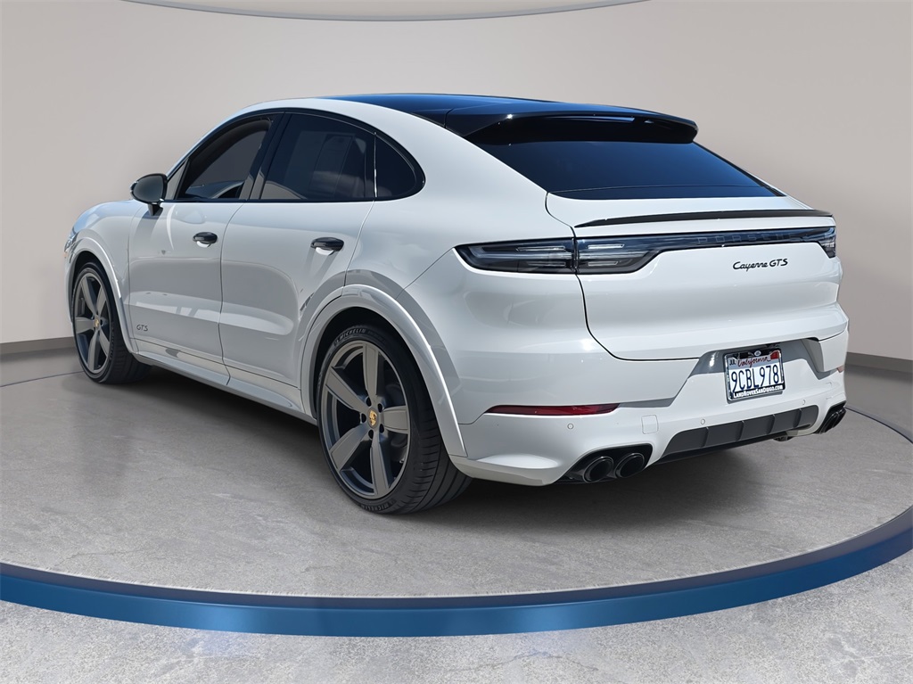 2022 Porsche Cayenne Coupe GTS photo 7