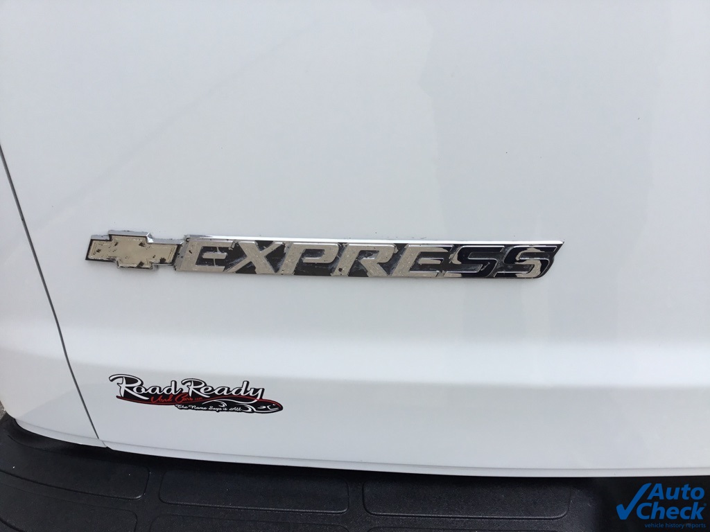 2017 Chevrolet Express 3500 Work Van photo 13