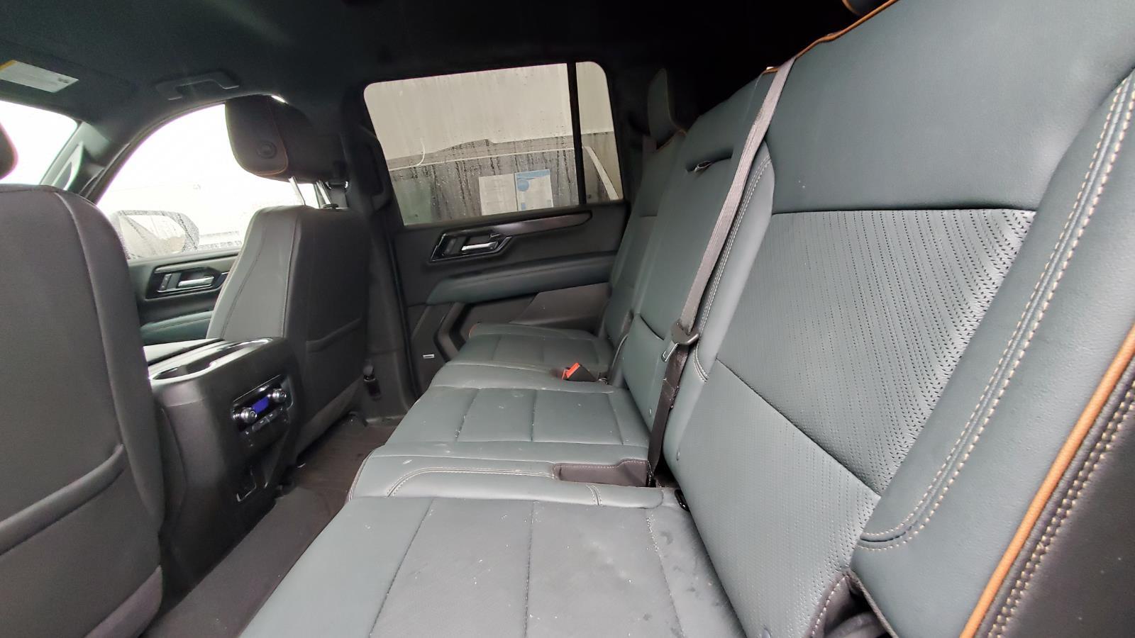 2025 Gmc Yukon XL AT4 photo 4