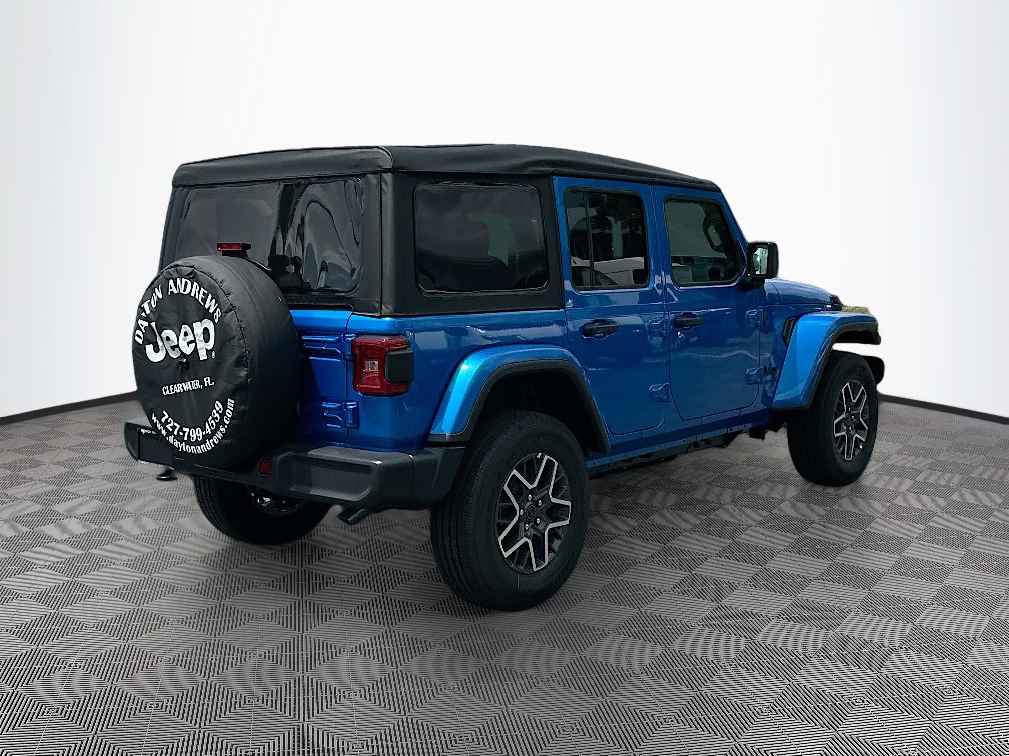 2025 Jeep Wrangler Sahara photo 4