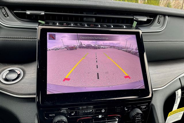 2025 Jeep Grand Cherokee Limited photo 17