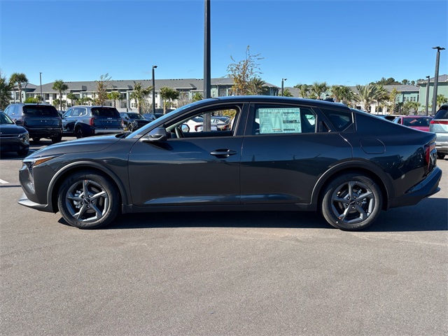 2025 Kia K4 LXS photo 2