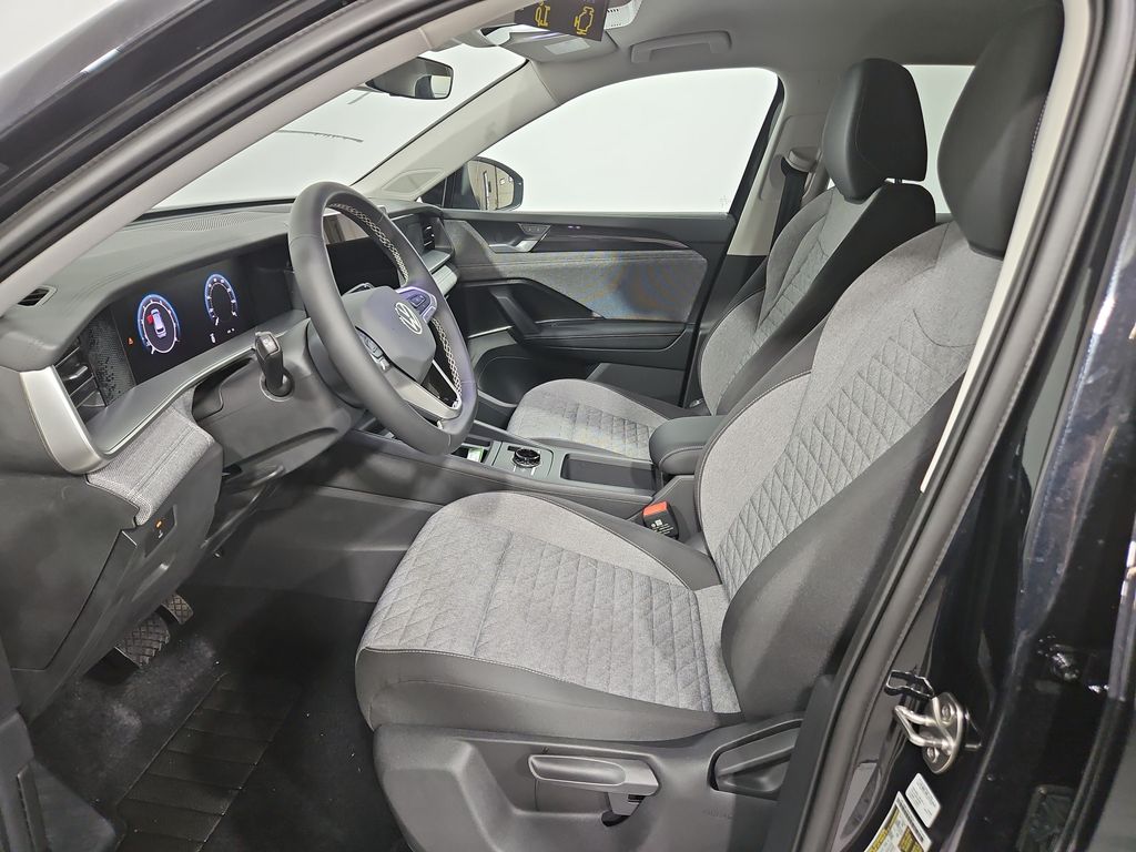 2025 Volkswagen Tiguan S photo 4