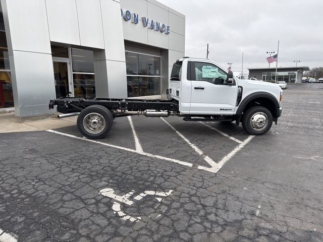 2025 Ford F-550 XL photo 7