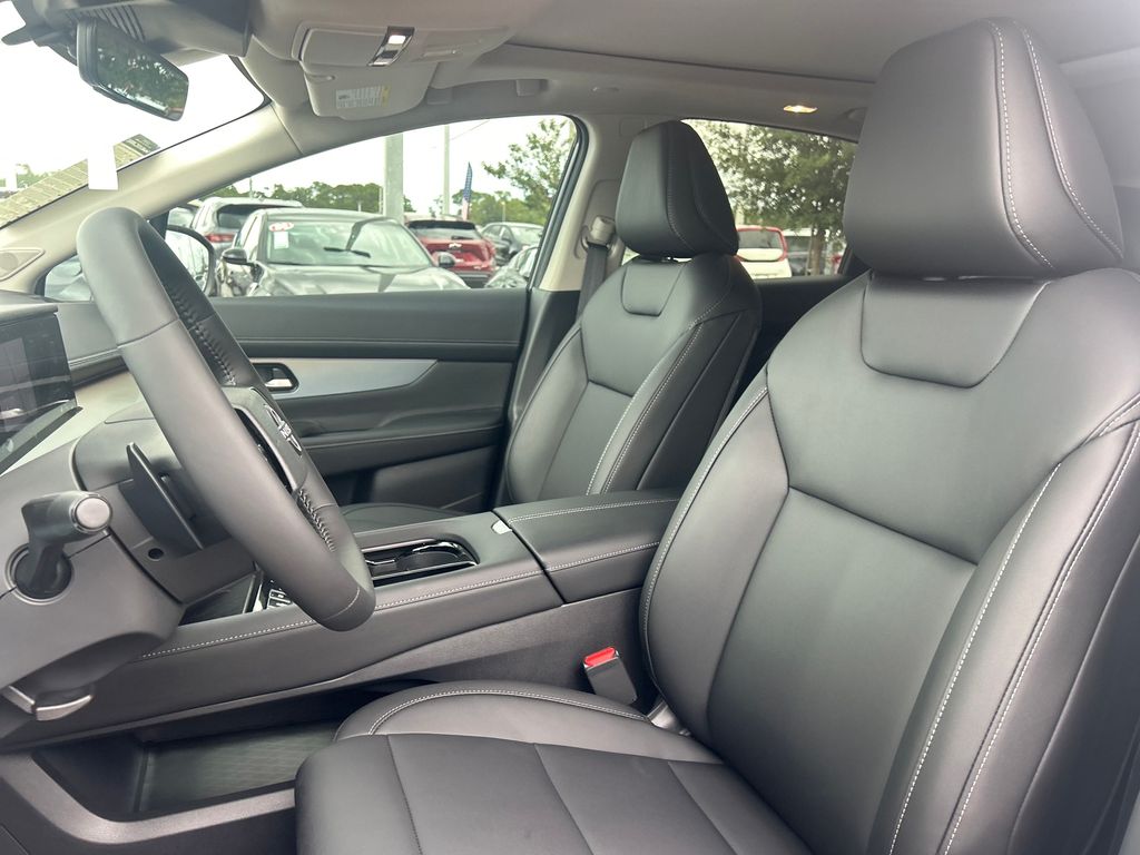 2025 Nissan Murano SL photo 10