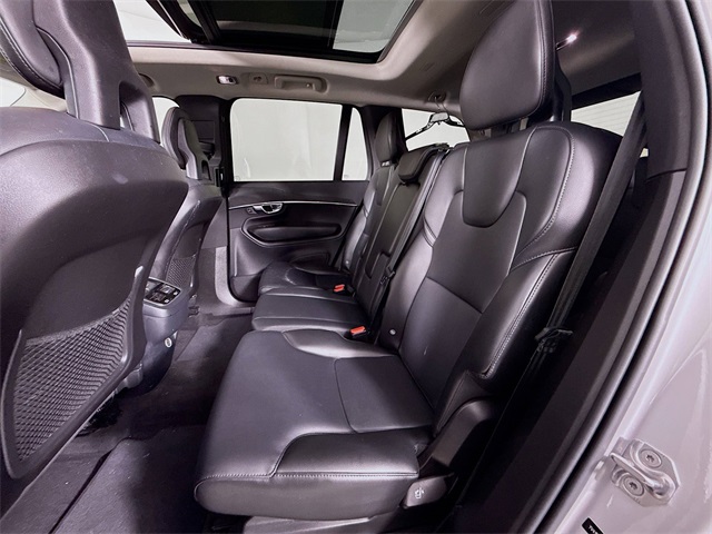 2020 Volvo XC90 T5 Momentum photo 19