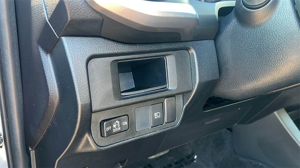 2019 Toyota Tacoma SR5 photo 10