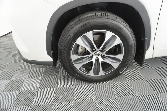 2020 Toyota Highlander XLE photo 15