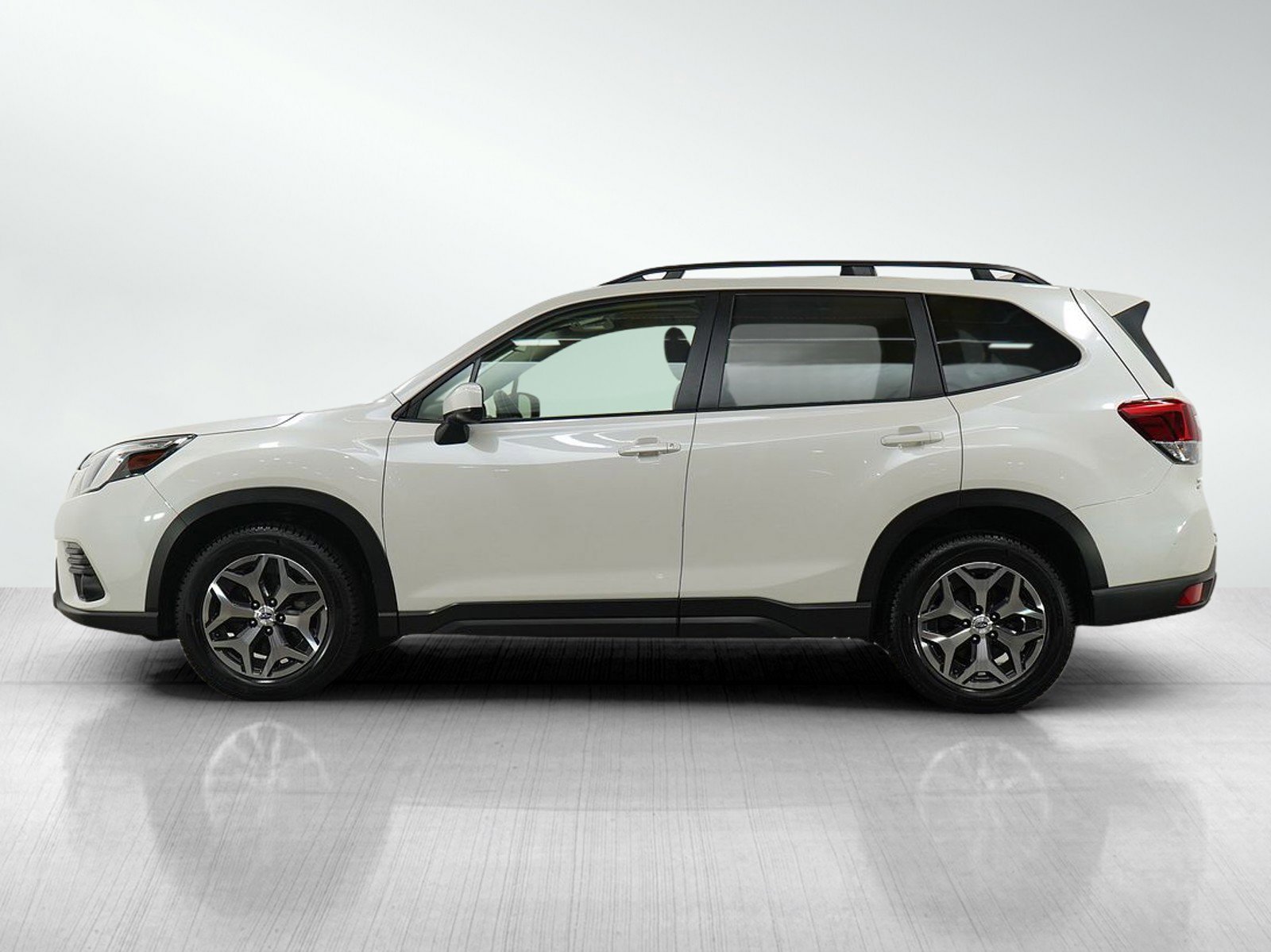 Used 2022 Subaru Forester Premium with VIN JF2SKAEC2NH478975 for sale in South Saint Paul, Minnesota