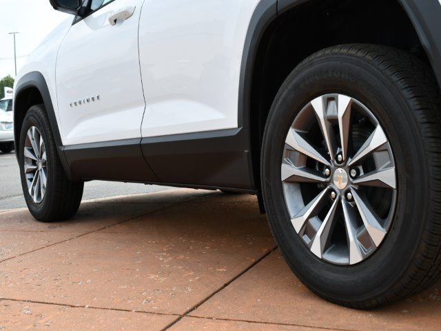 2025 Chevrolet Equinox LT photo 9